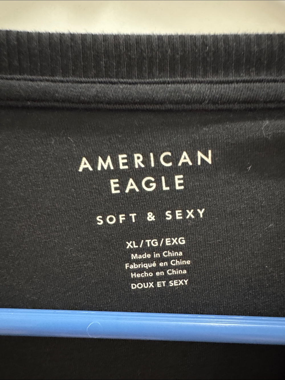 NWT XL Women’s American Eagle Soft & Sexy Long sleeve pocket tee - Picture 3 of 5